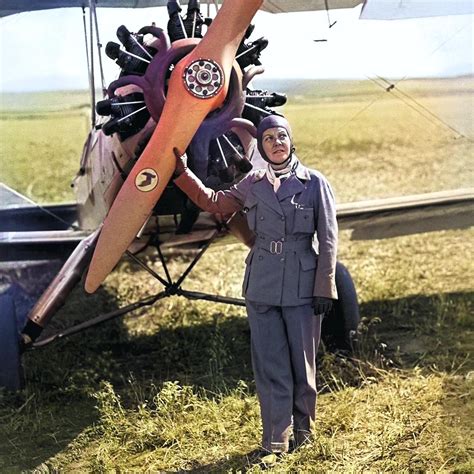 türkiye nin ilk kadın savaş pilotu